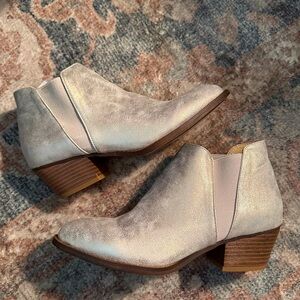 Chinese Laundry champagne gold booties - size 7